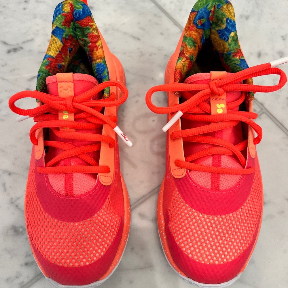 NEW NO BOX Under Armour Steph Curry Sour Patch Kids Shoes Boys Size 2.5